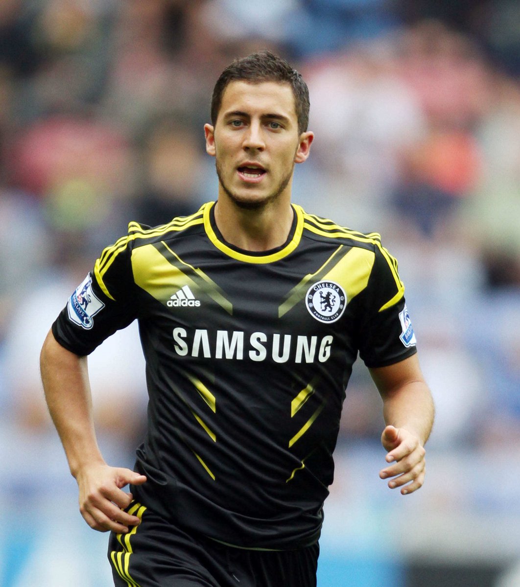 HazardFrance's tweet photo. Il y a 9 ans, Eden Hazard jouait son tout premier match en Premier League !

Voici ses stats et ses titres liés à la PL 9 ans après !

👕 245 matchs
⚽️ 85 buts
🅰️ 61 passes décisives

🏆🏆 Premier League

🥇🥇🥇🥇 Chelsea POTY
🥇 Premier League POTS
🥇 FWA Footballer of the Year https://t.co/rJoJlZsVyz