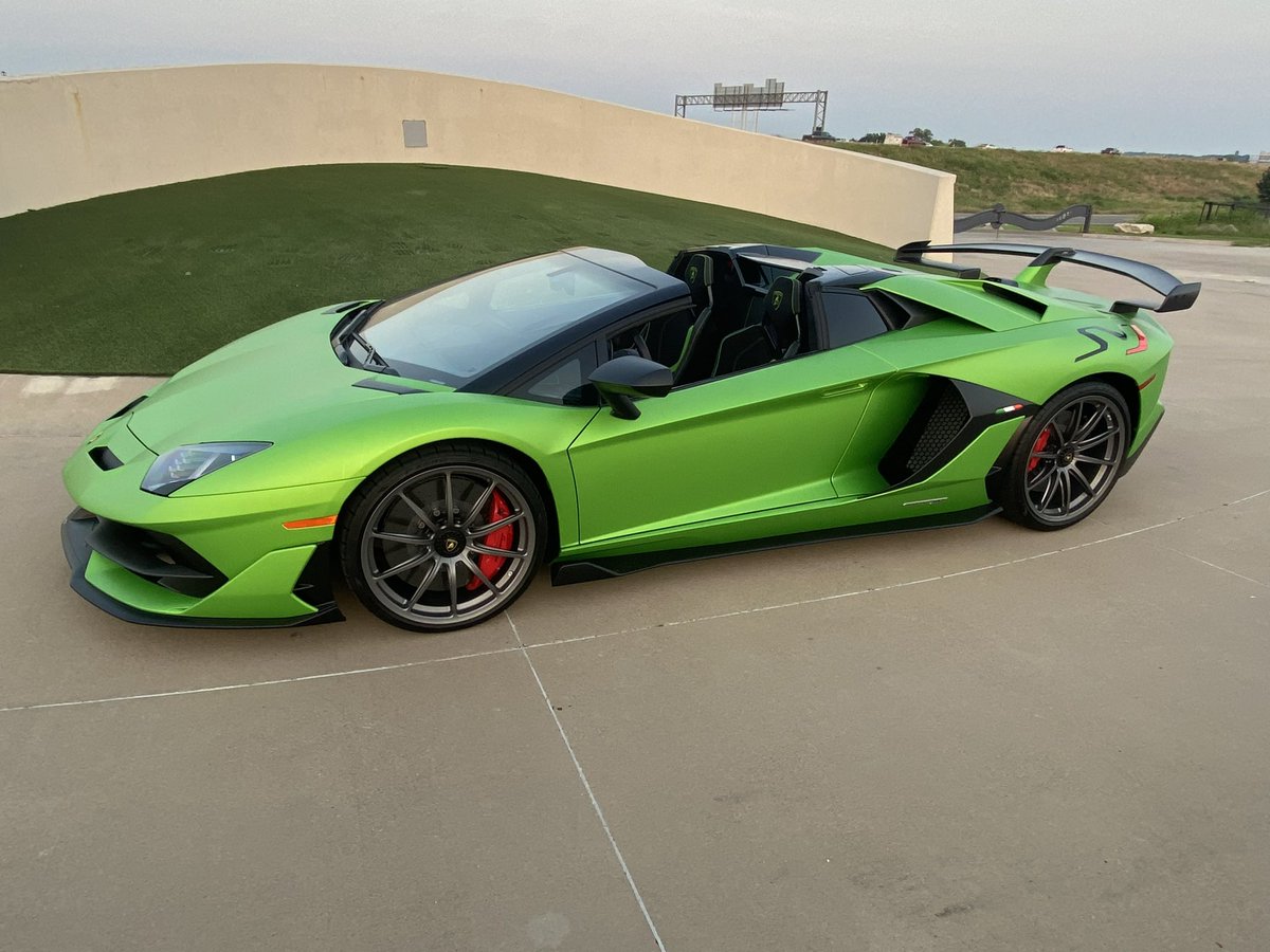 KingCollinst's tweet image. Bought and sold 🔥
2020 Lamborghini SVJ Roadster w/ 79 miles
I’m buying anything and everything.