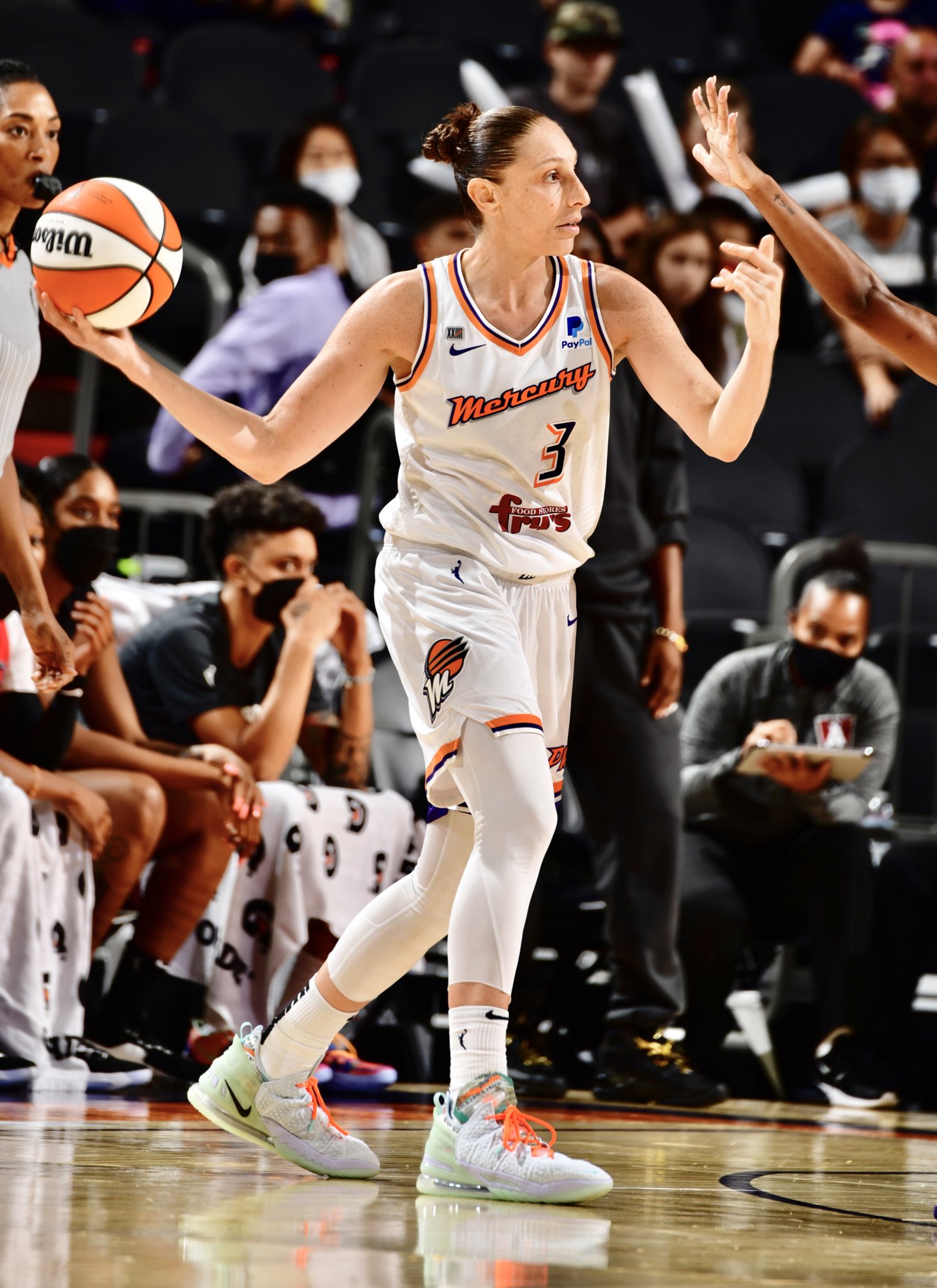 Diana taurasi lebron hotsell