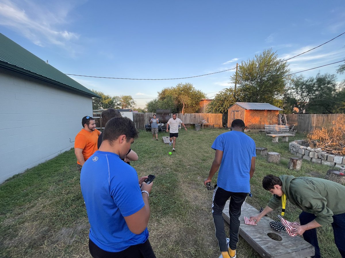 StephenFisherJr's tweet image. Welcome New Students party was awesome