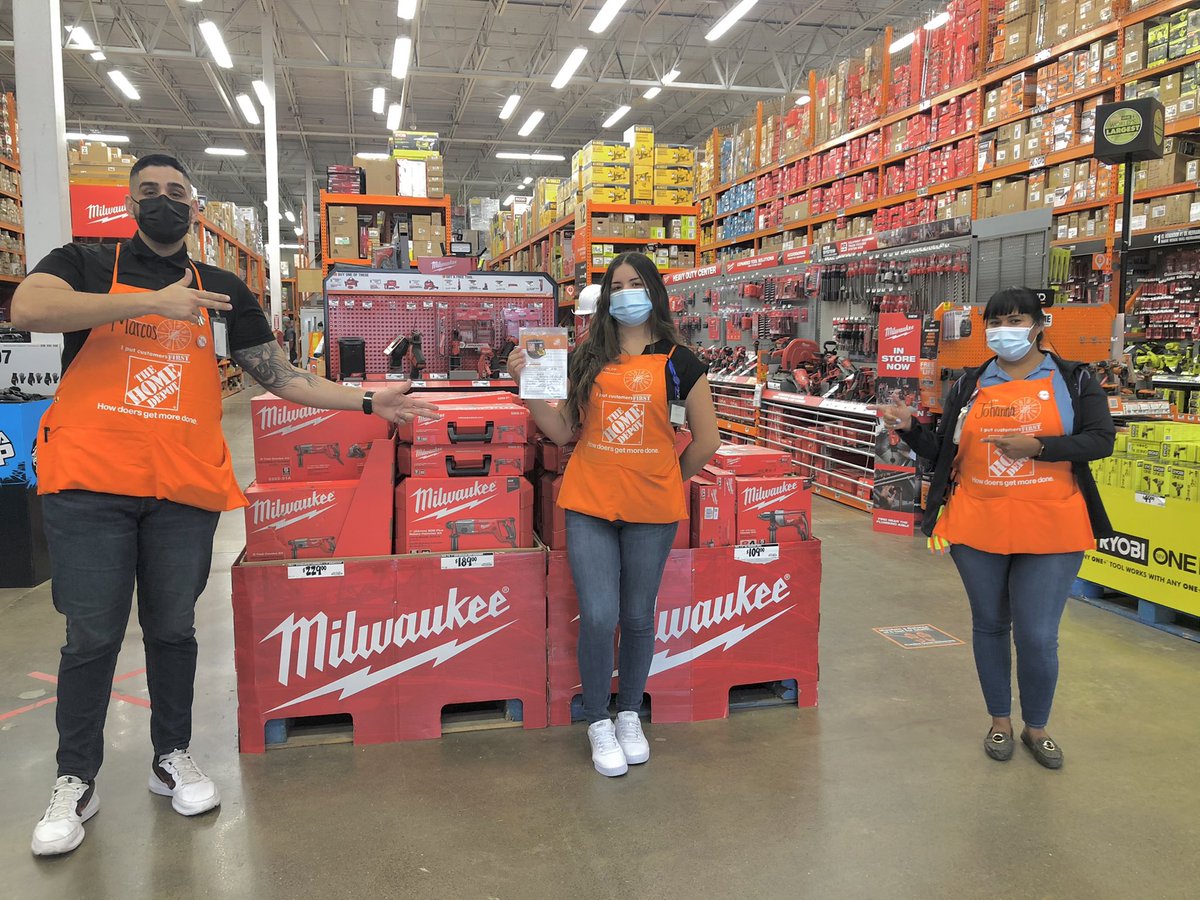 JohannaCottoD's tweet photo. Nicole gracias por brindar un servicio de excelencia a nuestros clientes!!#thd6403 #frontend https://t.co/EiZaEAMhsy