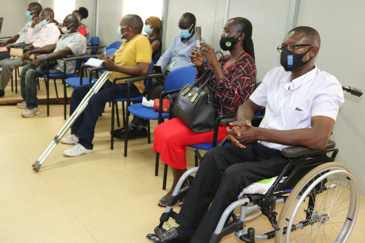 PNUD Centrafrique (@pnud_rca) on Twitter photo Être Volontaire des Nations Unies #VNU, où chercher les opportunités, comment postuler, une personne handicapée a-t-elle ses chances...?
📢Séance d'information sur le volontariat à l'intention des personnes handicapées.
<a href="/UNVolunteers/">UN Volunteers</a> promeut les valeurs de #Diversité & #Inclusion Être Volontaire des Nations Unies #VNU, où chercher les opportunités, comment postuler, une personne handicapée a-t-elle ses chances...?
📢Séance d'information sur le volontariat à l'intention des personnes handicapées.
<a href="/UNVolunteers/">UN Volunteers</a> promeut les valeurs de #Diversité & #Inclusion