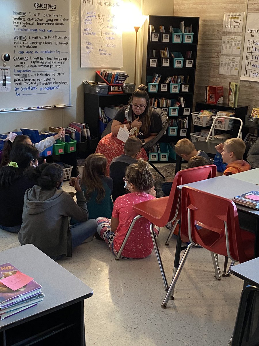 PorterELARcoach's tweet photo. Read alouds with loads of conversation! @MsYung3 and her class are almost finished with their first chapter book of the year 📚 #just4kids @ReadandWriteBFF @litcoachlaney @PalomaSegura15 @ClevelandISDTX @CisdNorthside https://t.co/DSIKqVJOc8