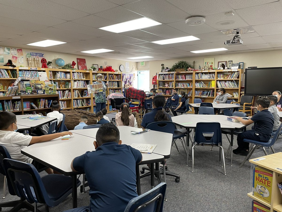 MsEntzminger's tweet photo. So thrilled to be back listening to @Jen_ElToyon read stories and checking out books. Missed this so much. 💕📚#ElToyon #libraries https://t.co/I5XPH976Dc