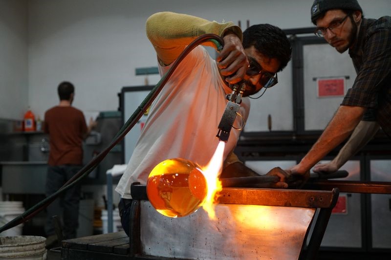 corningmuseum's tweet photo. Fire up your fall or winter at The Studio! Check out our newest glassmaking classes and health guidelines at https://t.co/L3w0oz8zNG. #CMoGStudio https://t.co/tzmccV7lhx