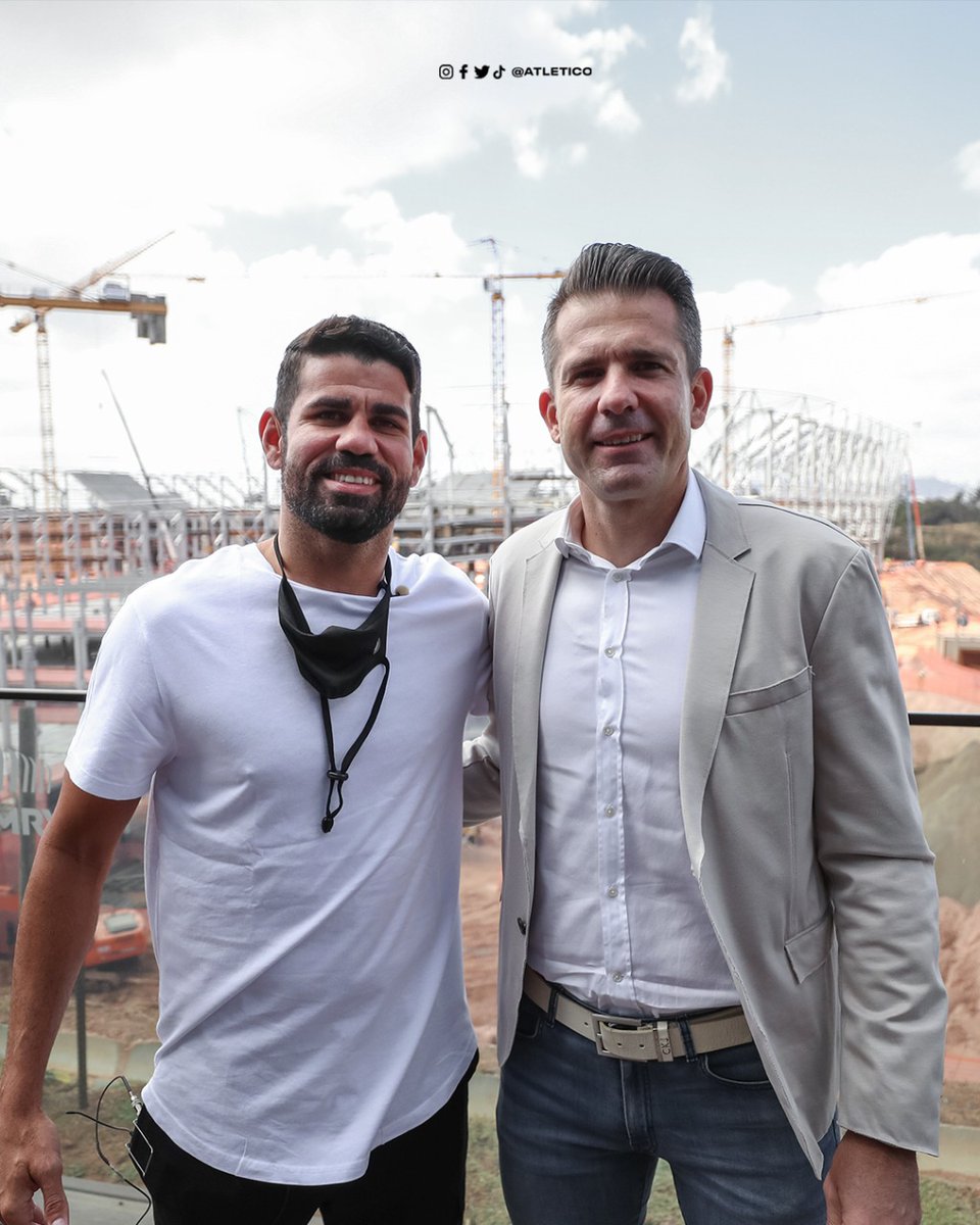 Atletico's tweet photo. 🏟️😮 Contrata um pacote de dados extra porque essa foto tá pesadíssima... https://t.co/Bc7uDS5OsM