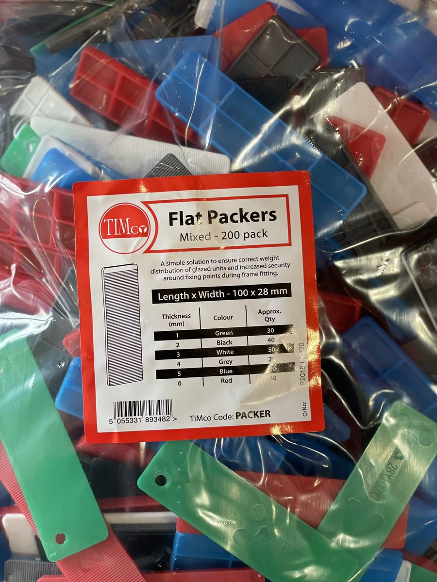 thestoresdept's tweet photo. @TIMco_tweets new dump bin filled with packers #timco #packers https://t.co/DF1jDVdVMI
