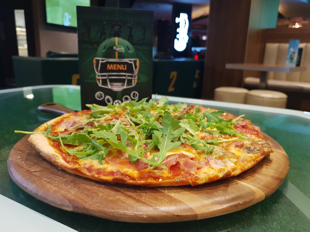 KingsSportsBar_'s tweet photo. Italy may have taken the Euros from us, but we took their national treasure and made it better 😏

Order our delicious Pizzas right here at the Carlsberg Sports Bar! 

#Pizza
#SportsBar
#Foodie https://t.co/yl4bIvGTTb