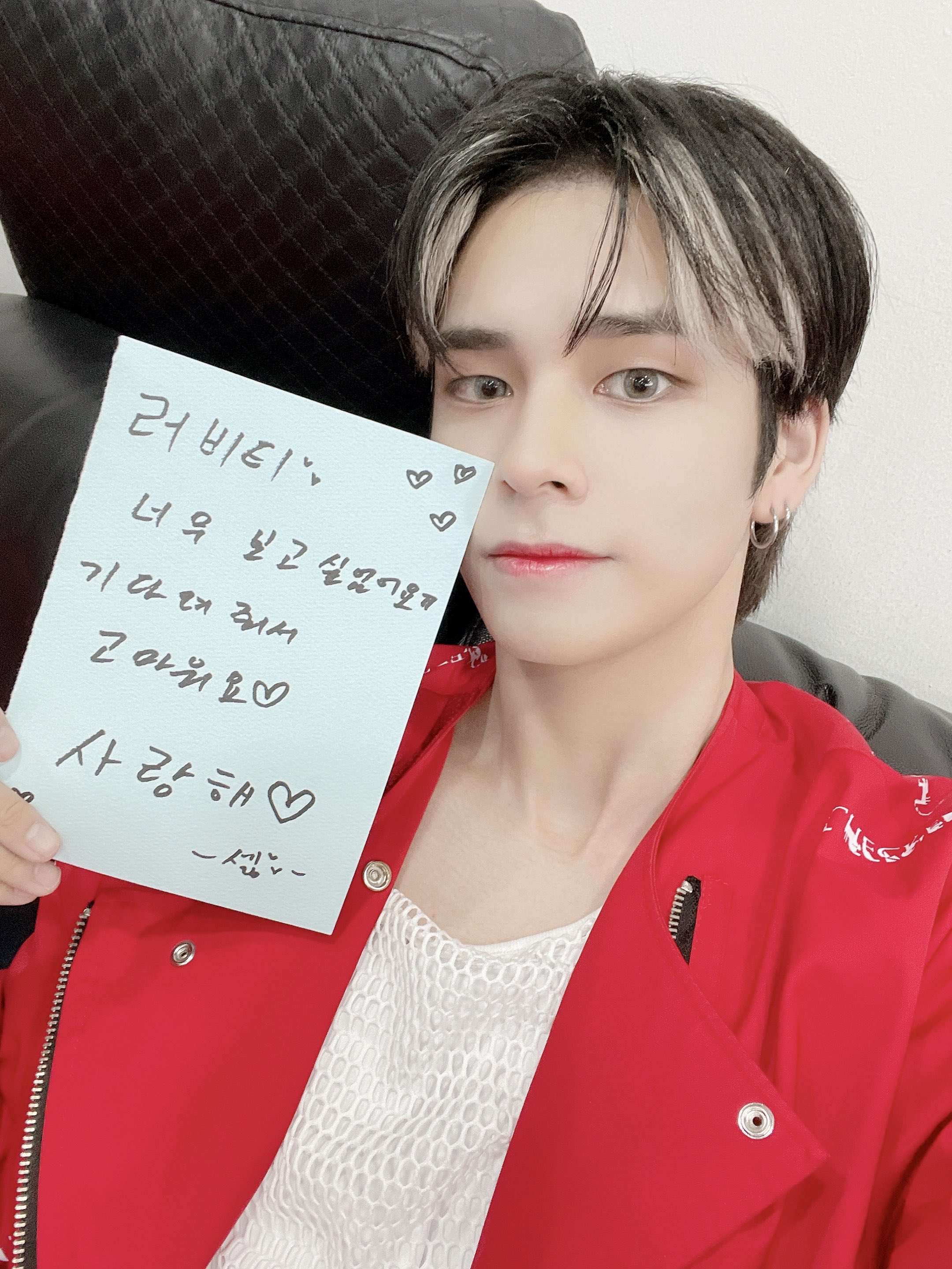 E9KBD9dVgAglc9s?format=jpg&name=4096x409