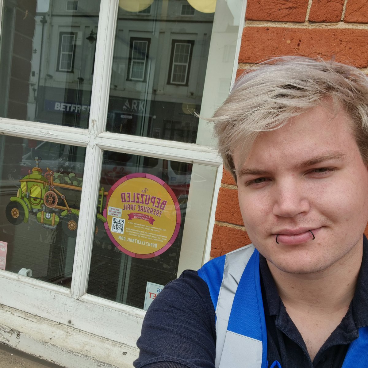 LoveNewmarket's tweet photo. Town Ambassador Ed has been checking out the #BePuzzled Treasure Trail around the town.
The FREE family trail is in partnership with @DiscoverNKT
Click here to find out more > https://t.co/wk7vQRJJGs https://t.co/ydDFbLBsh0