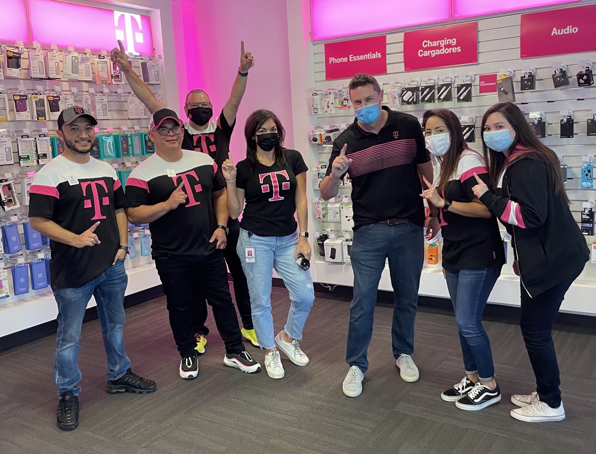 Amanda Martinez tweet media