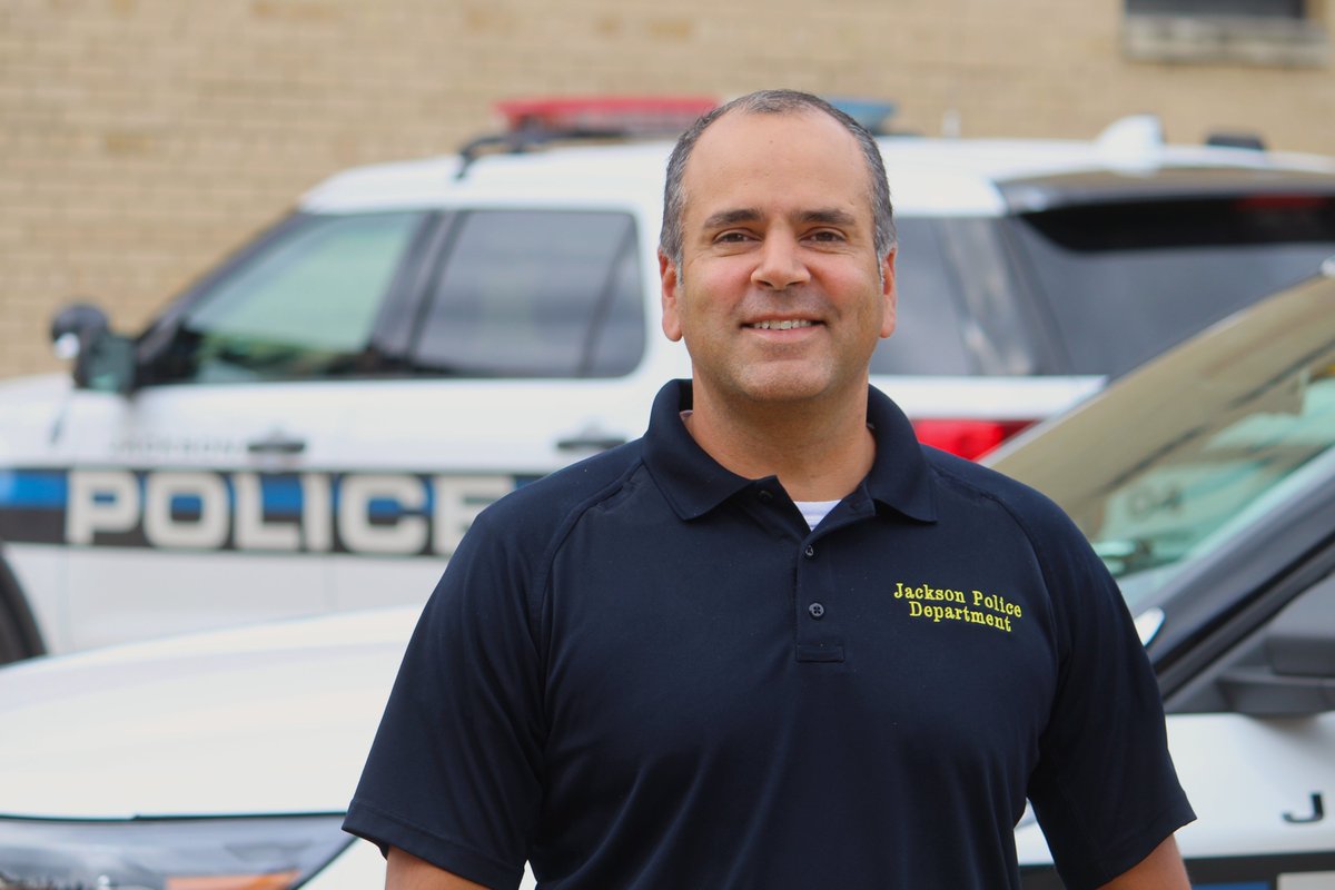 Sergio Garcia is the new Deputy Chief for @Jackson_MI_PD! Garcia has been with JPD for 24 years. He is looking forward to helping lead the department and working with #JacksonMi to build trust between police and residents. Learn more about him: https://t.co/vtqYksE11N https://t.co/IkaPwzcbic