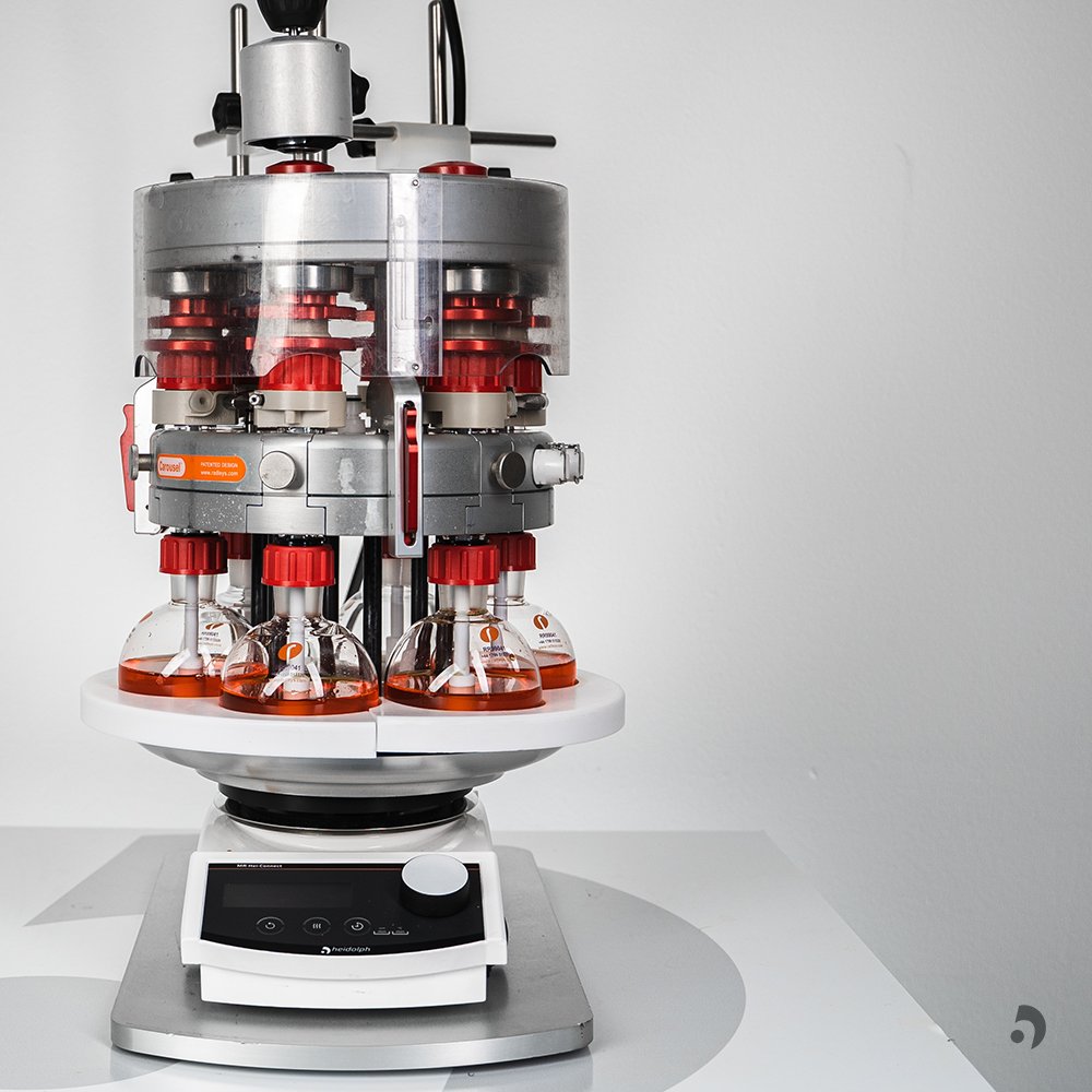 HeidolphNA's tweet photo. Powerful, controlled mechanical stirring for up to six-round bottom flasks when combined with the Carousel 6 Plus Reaction Station; the Tornado offers unrivaled stirring for both viscous samples and the dispersion of delicate solids in solution.
#synthesis #parallelchemistry https://t.co/kdMXO35piJ