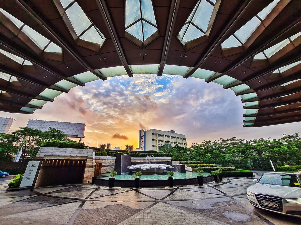 JWSahar's tweet photo. It's definitely a day well spent when it ends with beautiful sunsets.
Savour moments of calm and serenity when you stay with us at #JWSahar. With our #LimitlessExperiences, create nourishing memories
For more details on our #YouStayWePay offer, visit https://t.co/UhEDKGnrKu https://t.co/eB8MM2nlti