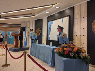 UNGeneva's tweet photo. "For those whom we remember today and for many of us, this is the work of a lifetime – an opportunity to help transform the lives of many people, and a gift, which motivates and gives purpose to our existence."

-- @mbachelet at the #WorldHumanitarianDay ceremony https://t.co/Mn3sHL6zqi