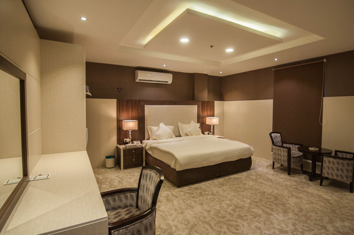 EliteSuites1's tweet photo. #وزير_التعليم 
#يوم_عاشوراء 
#تكفون_نباها_حضوري 
#بيريرا_يهدد_بالرحيل 
#تاجيل_اقساط_القروض 

استمتع بـ الجناح البانورامي مع جاكوزي في فرع الملقا https://t.co/lQ2SLotNS3