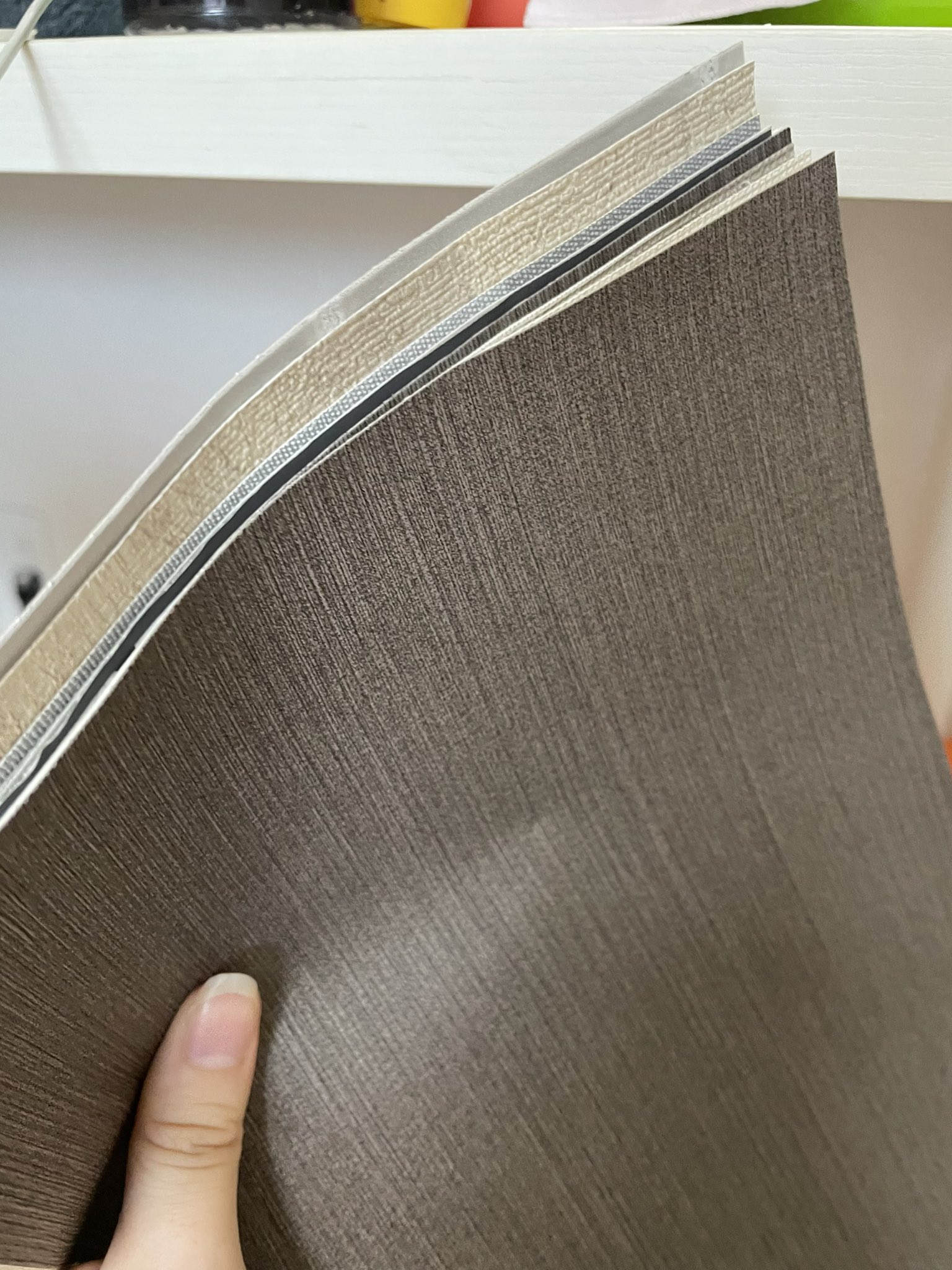A I 壁紙サンプル取り寄せすぎだわ 少なめだと思ってたリリカラでこの量だからサンゲツとシンコールはもっとある 楽しいからいいんだけど T Co S7lyt6ufxk Twitter