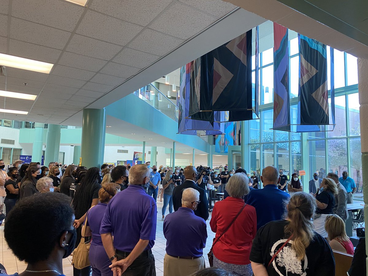 We are proud to host the Aid Now / <a href="/vbschools/">VBSchools</a> Jump Start event today  @LarkspurMSPride Lions’ 🦁 Den! Thank you to all volunteers, donors, &amp; sponsors for supporting students &amp; families in need.  This event will provide back to school clothing &amp; supplies.  <a href="/LeadVBCPS/">VBCPS DOSL</a> <a href="/vbcpsdtal/">VBCPS DTAL</a>