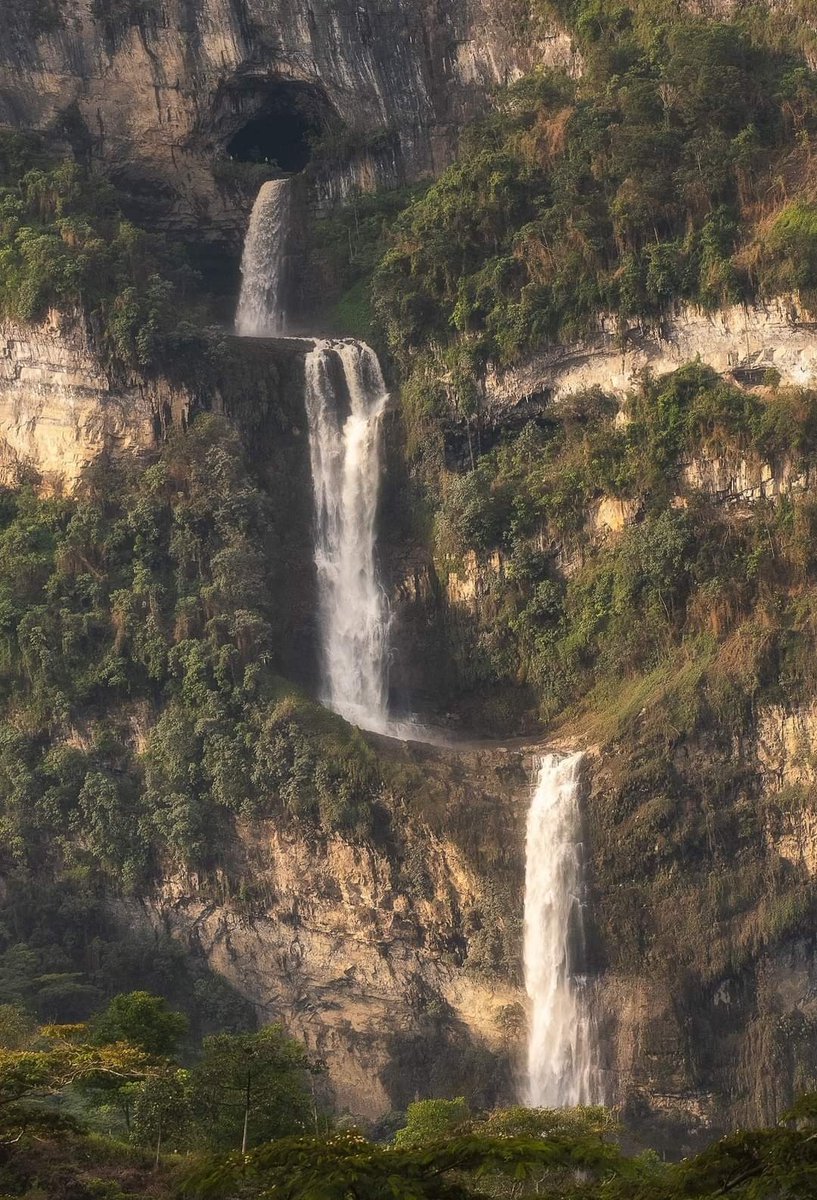 <a href="/WWFColombia/">WWF Colombia</a> <a href="/MemoGomezFoto/">Memo Gómez (Fotógrafo de Naturaleza)</a> @Aurora_Reserva <a href="/juanesoc/">Juan Escobar</a> <a href="/GiovannyPulido/">GiovannyPulido</a> <a href="/carlosmapalina/">Carlos Mario Wagner</a> <a href="/GianlucaCoccon1/">Gianluca Cocconcelli Art</a> <a href="/MrCulebra/">Álvaro Andrés</a> <a href="/diegoetorres/">Diego Emerson</a> <a href="/herrinsa/">Jaime Andres Herrera</a> <a href="/FundacionOmacha/">Fundación Omacha</a> La biodiversidad de Colombia también está en sus exóticos paisajes.
#spamdenaturaleza