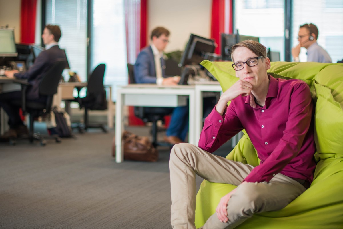 BrainnetBV's tweet image. In een oververhitte #arbeidsmarkt houden onze recruiters het hoofd koel! Senior #recruiter Pim de Laat legt uit hoe Brainnet haar positie als &apos;middleman&apos; in het spel van vraag en aanbod optimaal inzet om tot het beste resultaat te komen.  ow.ly/kGgp50FU93l