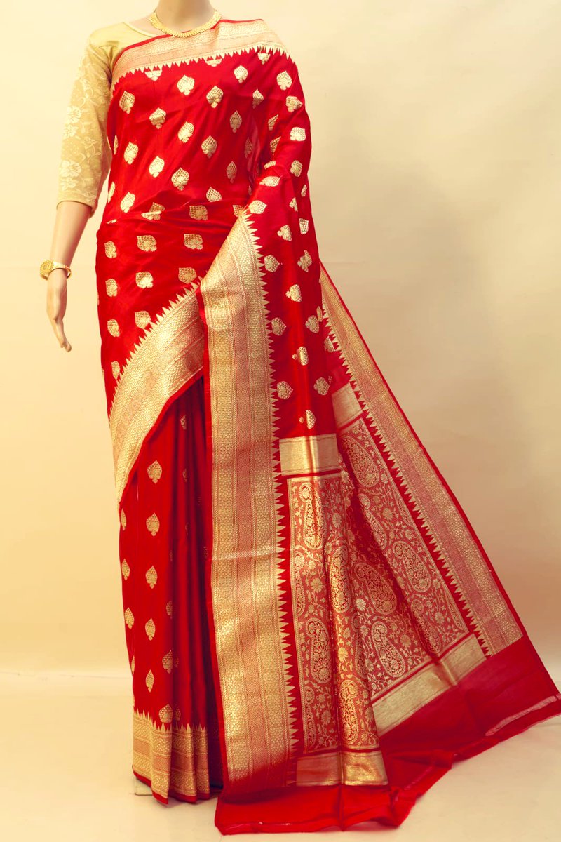 dhakeswari's tweet photo. Asli laal rang ki banarasi saree hain asli pyaar ki nishani ❤️

https://t.co/Sk6JN7hLtp

#banarasisaree #silk #dhakeswari #gariahat #saree #SareeTwitter https://t.co/QlW5E6ZTWT
