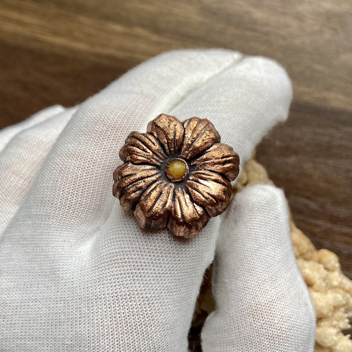 theSMITHST0NIAN's tweet photo. Flowery tigers eye statement rings🌸🌺🌼🌻 lots of size options available✨ https://t.co/tMvviiC1PL