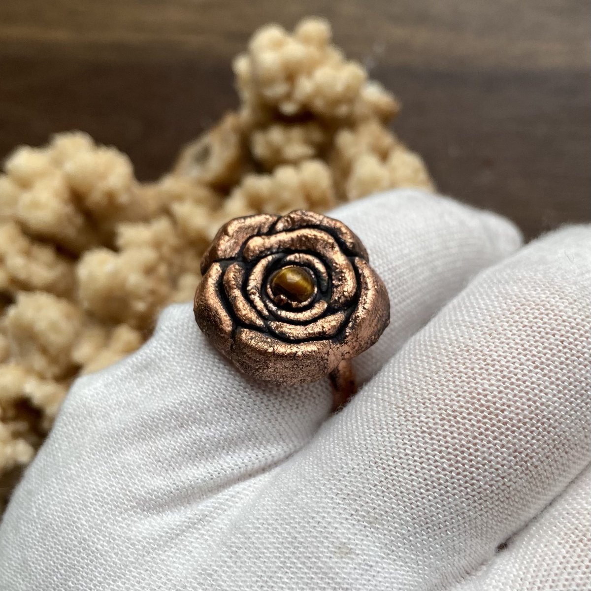 theSMITHST0NIAN's tweet photo. Flowery tigers eye statement rings🌸🌺🌼🌻 lots of size options available✨ https://t.co/tMvviiC1PL