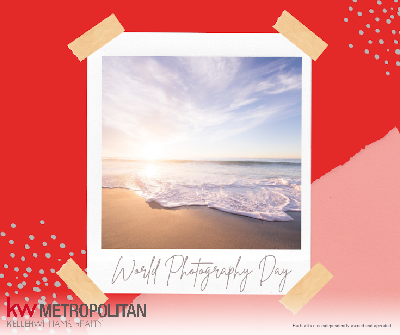 mrsrealestate1's tweet photo. In honor of #worldphotographyday I wanted to send a shout out to some of my favorite photographers!
#karenjerzyk #chantelmarilyn #laurenkane #adamdenio #laurieperrault #debbiecoyle
What is your best photo ever taken? Drop it in the comments https://t.co/uepCmc1wJO