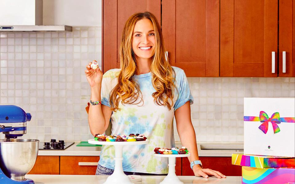 ForbesWomen (@forbeswomen) on Twitter photo How Melissa Ben-Ishay Pivoted From Being Unemployed To Becoming Queen Of Cupcakes forbes.com/sites/cherylro… How Melissa Ben-Ishay Pivoted From Being Unemployed To Becoming Queen Of Cupcakes forbes.com/sites/cherylro…