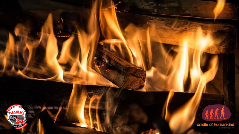 MagaliesRocks's tweet photo. Friday night fireside chat

Our relationship with fire goes back into our earliest development as a species, with evidence of fire use found over 1 million years ago right here in the Cradle of Humankind.

https://t.co/HvkcvXEgYt https://t.co/1dowGXre6B