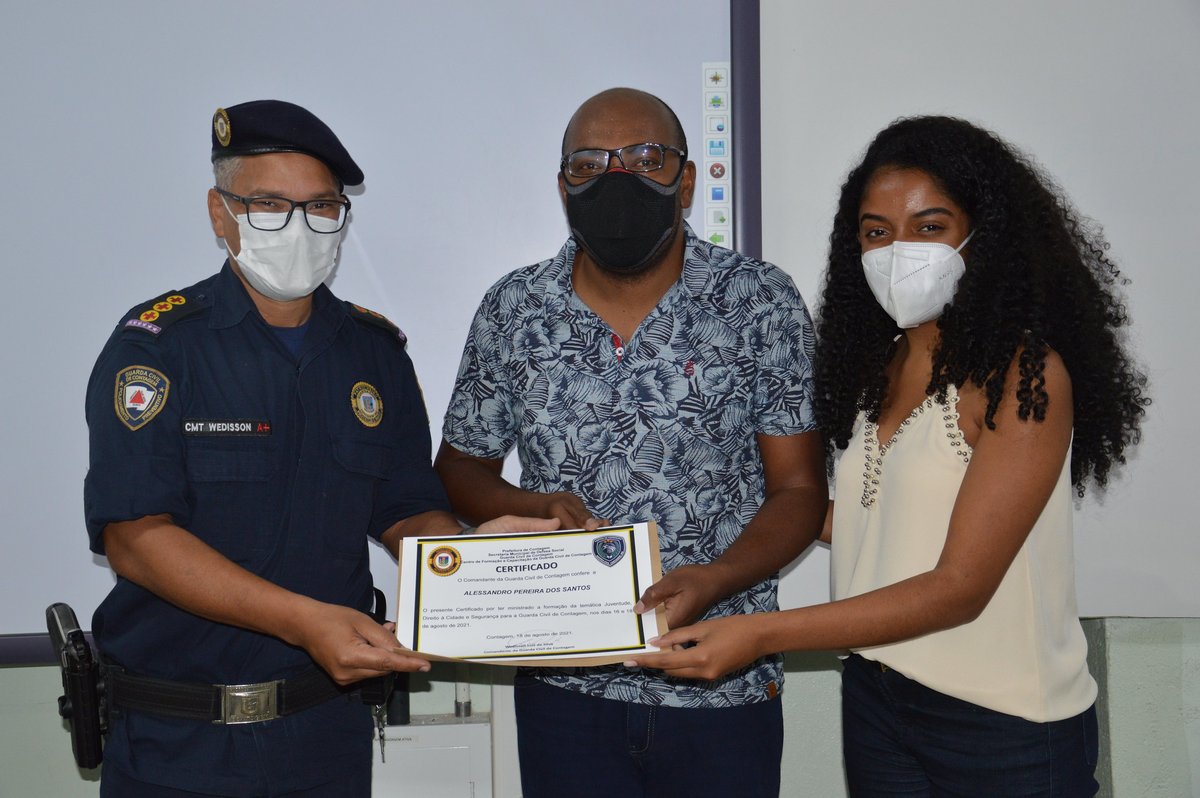 GuardaContagem's tweet image. Curso reúne guardas civis e jovens para ampliar perspectivas e desconstruir estereótipos
contagem.mg.gov.br/novoportal/cur…