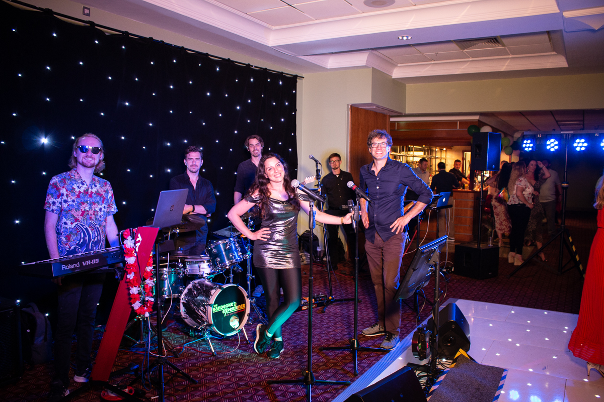 It’s SOOO good to be back in ACTION and delivering our super-fun interactive LIVE band karaoke show – thank you for Simply Lending for hiring our 6 piece band show, and for <a href="/FiveLakesResort/">Five Lakes Resort</a> for hosting us!
#bandeoke #BandeokeExperience #corporateparties #bandaoke #livebandkaraoke