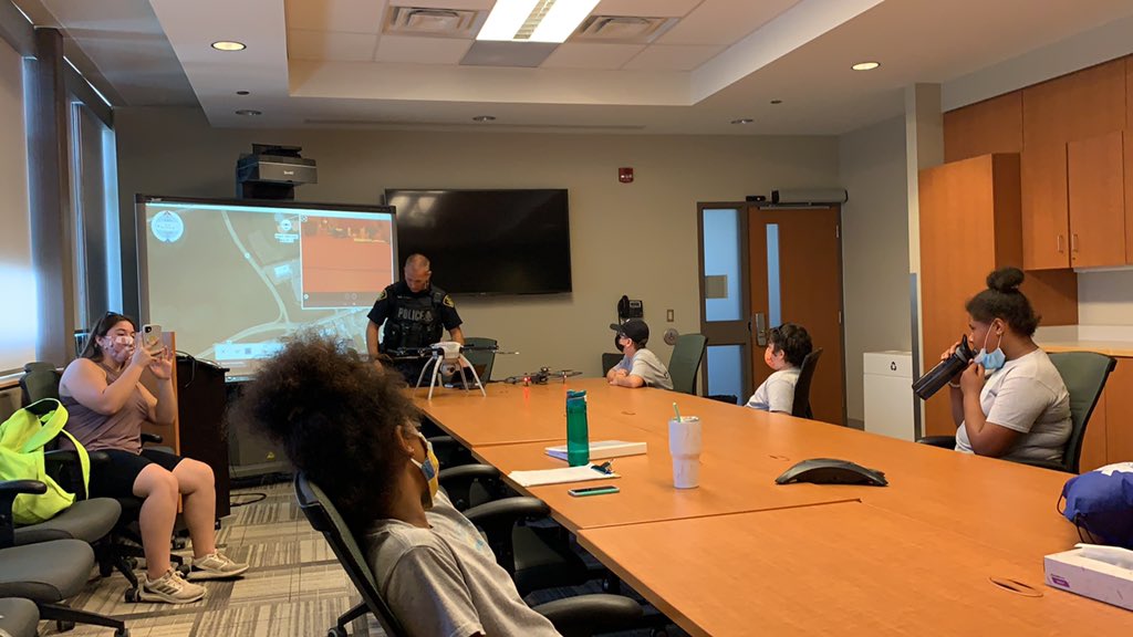 KLPSCSO's tweet photo. Amazing Emergency Response Team Presentation by PC Weir of the OPP.   ERT, Drones and other super cool equipment. The kids loved it. Thank you so much! @klpsmedia @kawarthalakes @BBBSKLH @KLFireRescue #cklopp #communitypolicing https://t.co/OSHJ0qrHJz