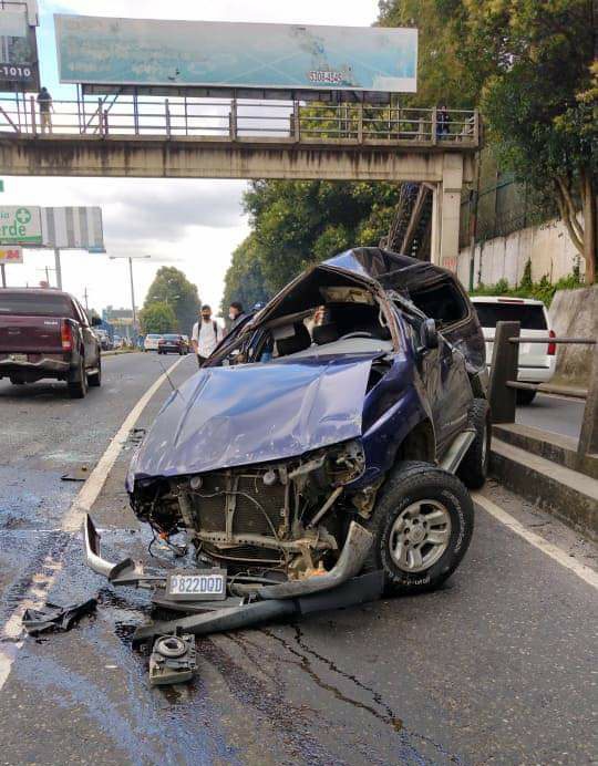Impactante video de accidente en carretera a El Salvador 