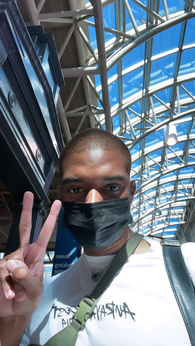brycent's tweet photo. Wear your mask! See you soon NYC 🗽🍎 https://t.co/SP4qESJhCM