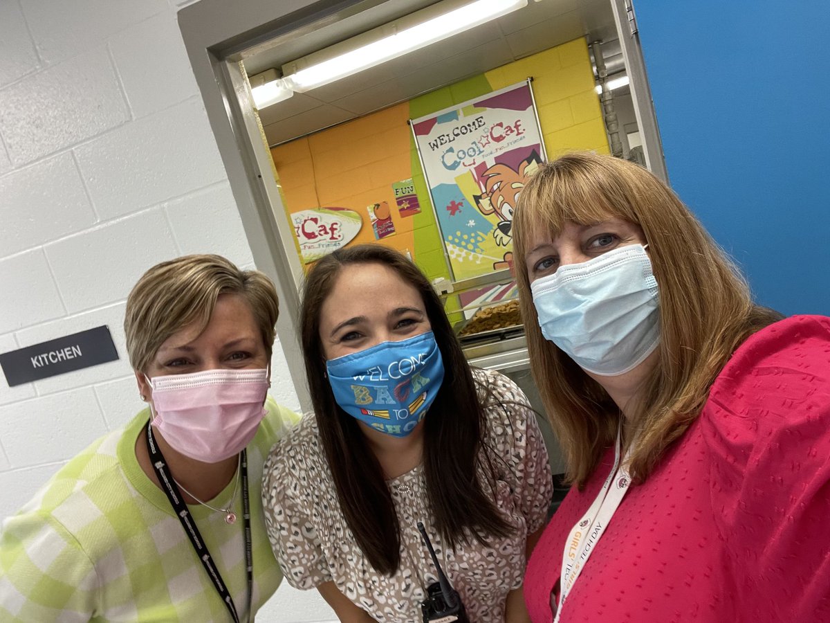 Ready for K lunch!! ⁦<a href="/ADCCampus/">Alton Darby Creek Campus</a>⁩ #HCSD1
