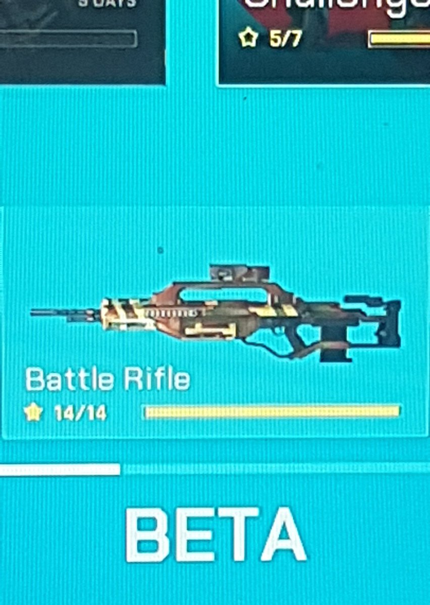 Chesmond6's tweet photo. @Splitgate Gold camo boys, where you at? https://t.co/qRRyKMh8au