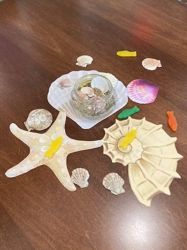 Did you know we host a monthly birthday party for residents? Sonja, our Events Coordinator, always incorporates a fun theme; the August theme was 'A Day at the Beach'! 🏖
Sand cake (white cake with graham cracker crumbs) and Ocean Water (blue raspberry lemonade) - yum!