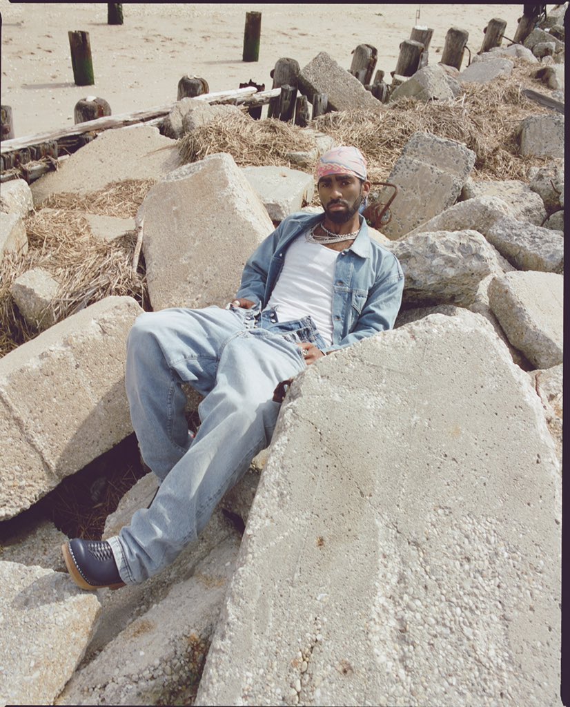 motherjefe's tweet photo. A denim love story #WithFarfetch
https://t.co/0mamuXv362 https://t.co/pZo2JkzuyB