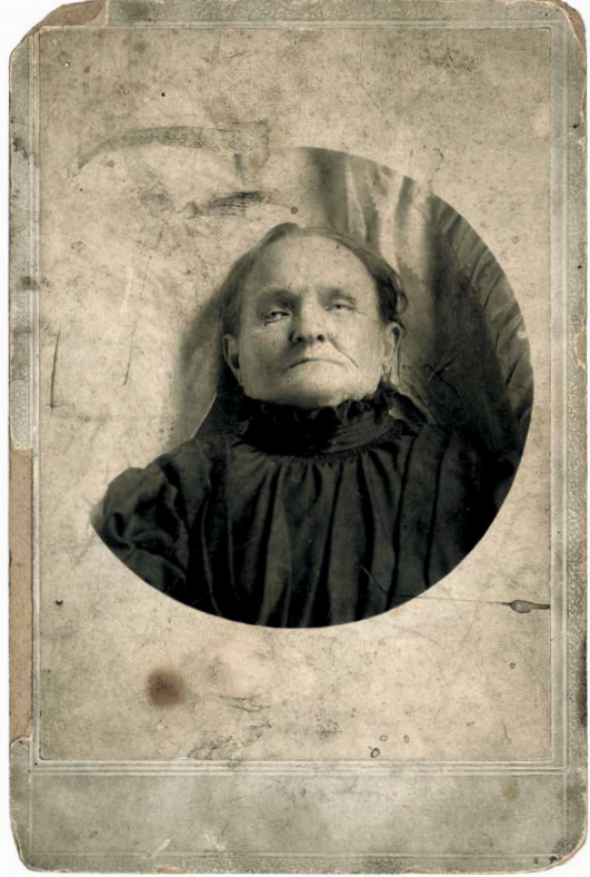 PostMortemBook's tweet photo. 182 years ago, Louis Daguerre presented before the French Academy of Sciences his latest invention: the daguerreotype. On that day, photography as we know it was born. In a very short time, the taking of post mortem images as a souvenir of the deceased began to proliferate https://t.co/uano9cD0Ef
