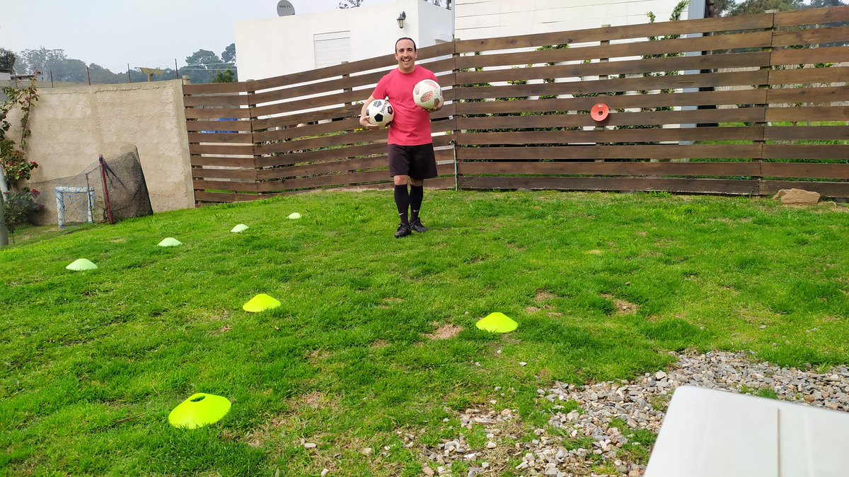 Krikorster's tweet photo. Como Niño en Día de Reyes 🤭
.
Se renueva la ilusión...
#liffa #futbol #fútbol #futbolero #futboleros #futboler #quierofutbol #quierojugar #pasionporelfutbol⚽️ https://t.co/Atk6maAw3Y