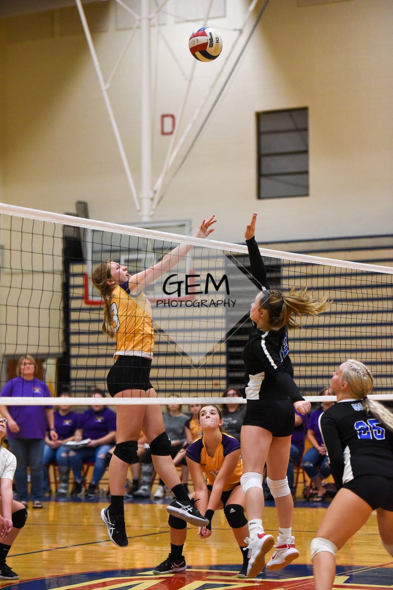 GregMeeks6's tweet image. Warren Co. vs. Grundy Co. Varsity Volleyball 8-17-21
Check out the entire album on our GEM Photography Facebook page.