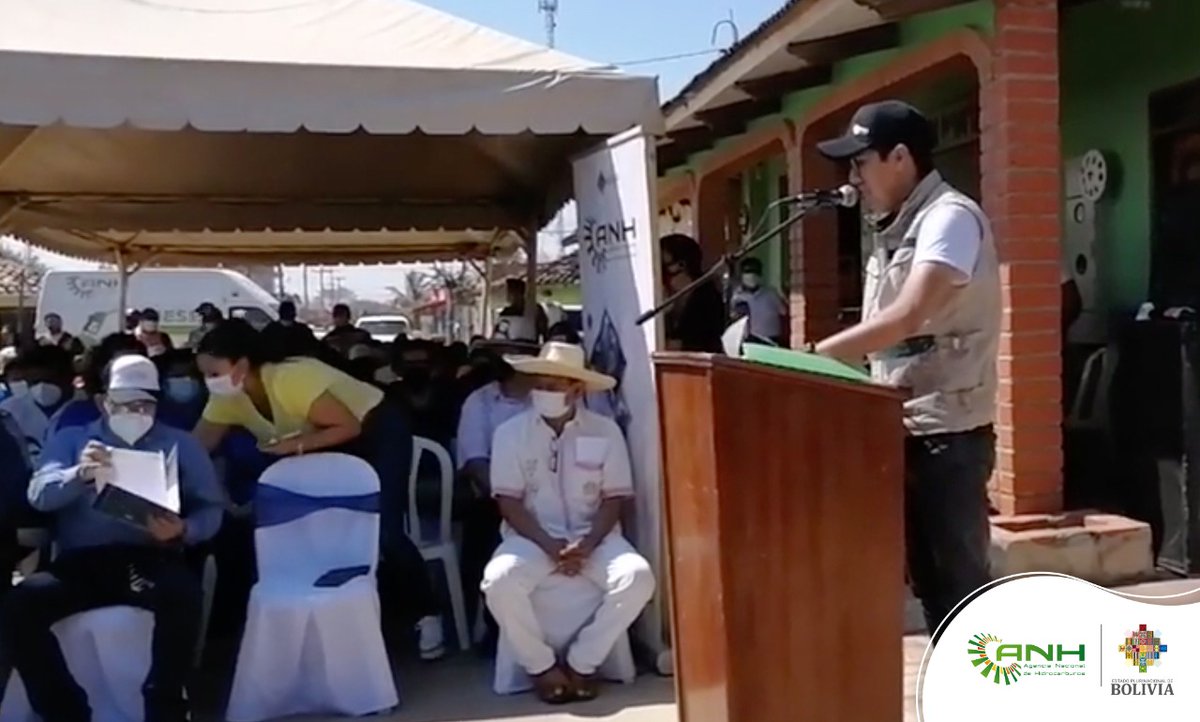 AnhBolivia's tweet photo. AHORA| El Ing. @GermanJimenezT, Director de la @AnhBolivia junto al ministro de Hidrocarburos, Franklin Molina, inauguraron el Centro de Monitoreo en apoyo al “Gabinete de la Chiquitania por la Vida y el Medio Ambiente” y la nueva oficina de la ANH en #SanJosédeChiquitos. https://t.co/Pzssz9UuSM
