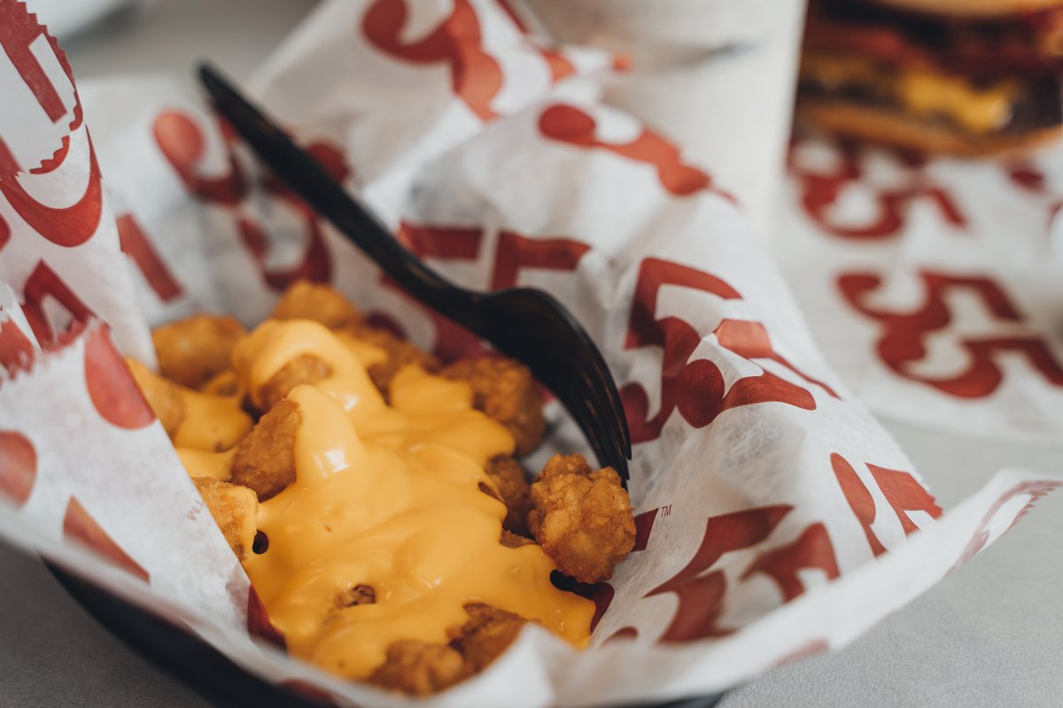 Hwy55Burgers's tweet photo. Can you say this 5๏ธโฃ times fast?
" I crave cheese tots at Hwy 55!"
๐ Nowโฆ Stop talking about it and get over here already!
#FunWithFries #dailyfries #goodeats #dinner #foodaholic #foody https://t.co/X7qFkPXq9F