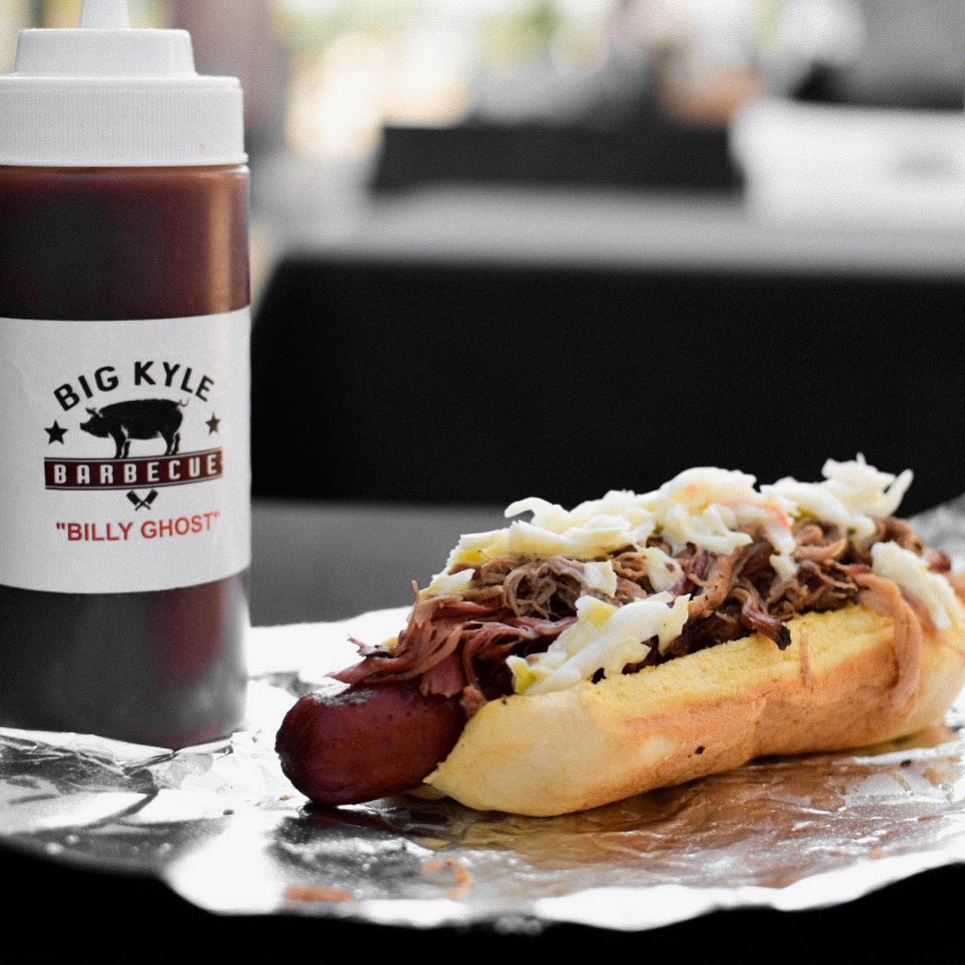 VillatLeesburg's tweet image. At @Chefscape, there is something yummy for everyone! Grab the best barbecue at Big Kyle BBQ, refreshing fruity treats from Colombian’s Place, Spanish bites from Tia Pepa, + artisan pierogis from to-go-only, Rogi! 📷: mycolombiancuisine, katiescardiokitchen, wfhloudoun