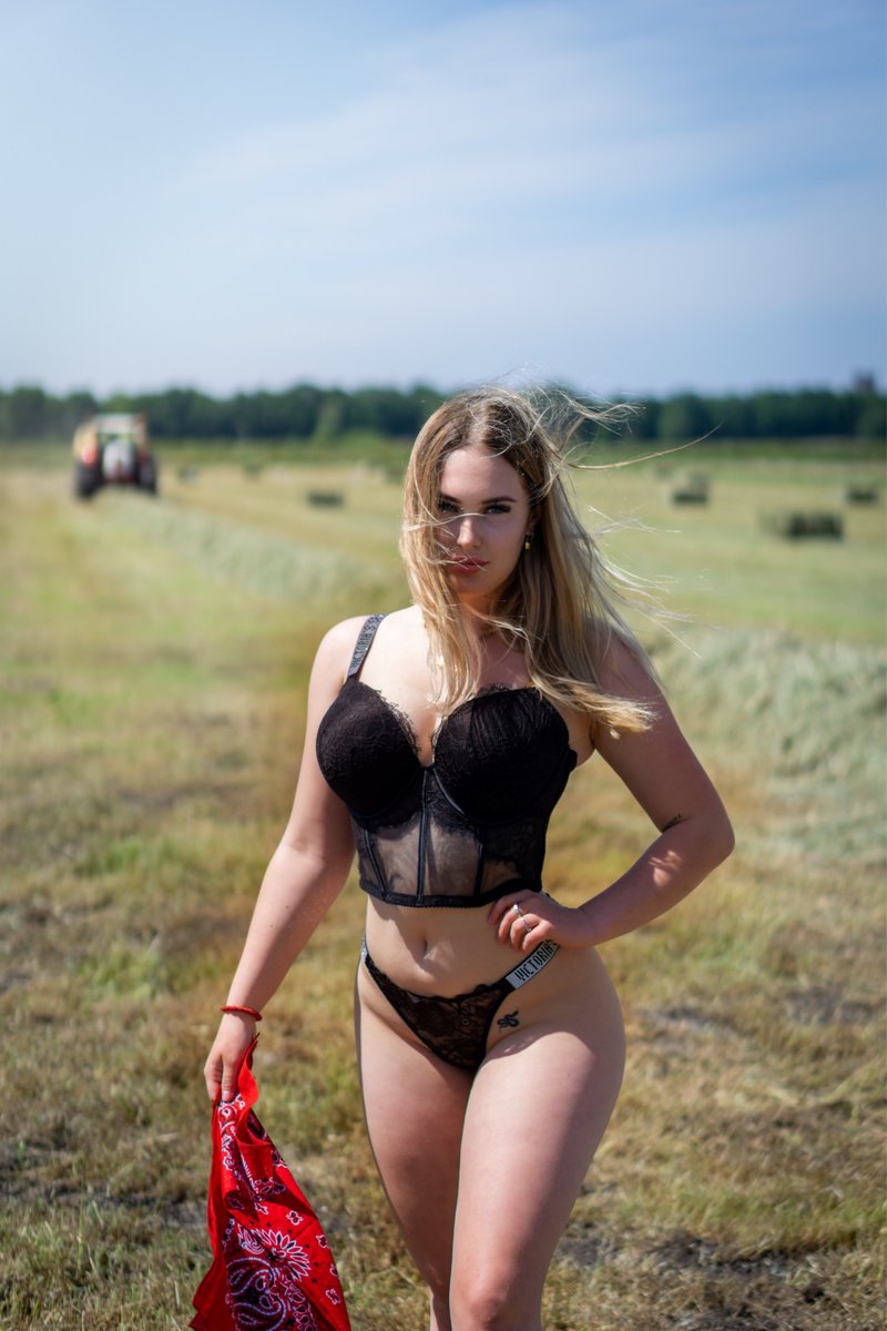 Anna Bron (@Annaloredanabro)  X