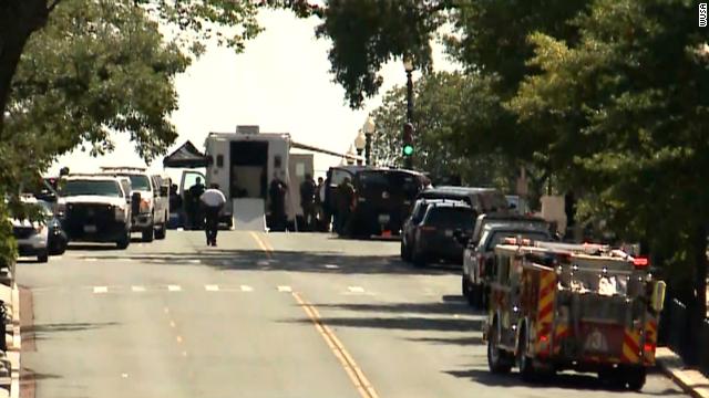 cnnbrk's tweet photo. The US Supreme Court has been evacuated because of a suspected security threat near the Library of Congress. Follow live updates: 
https://t.co/7HRRPegn1V https://t.co/sE4JDUzWFb