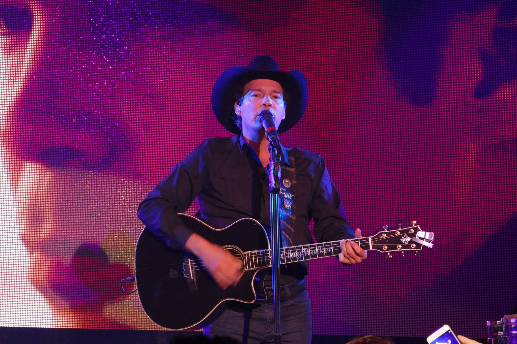 Happy Birthday Clay Walker!
What are your favorite songs / lyrics? 