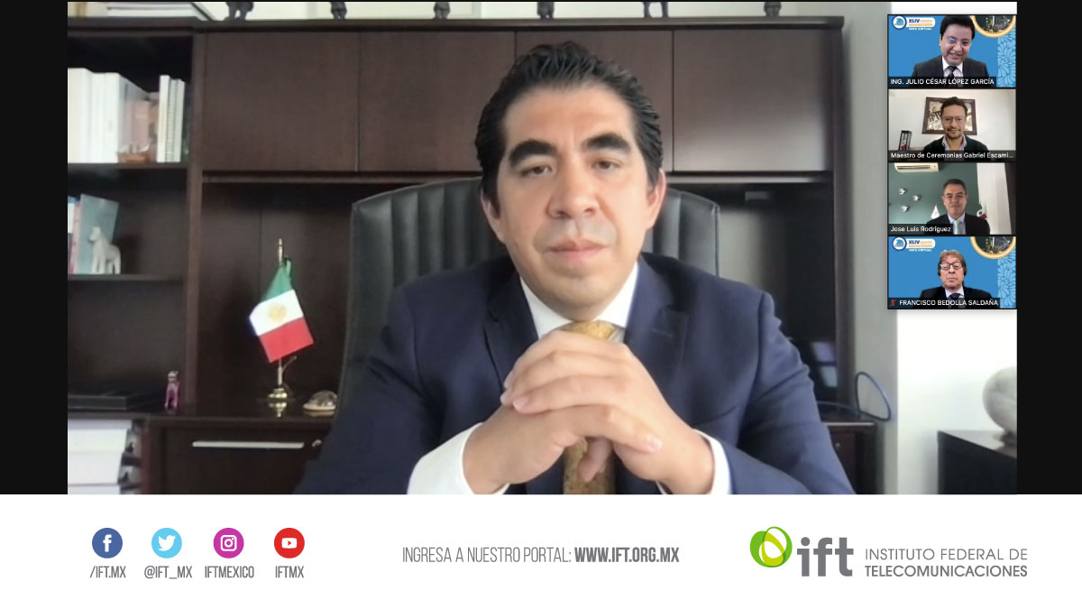 IFT_MX's tweet photo. El Comisionado del @IFT_MX, @r2rorobles, participa en la inauguración del  #XLIV Congreso de #Radiodifusión de la Asociación Mexicana de Ingenieros y Técnicos en Radiodifusión #AMITRA. https://t.co/DdkMRsLQYl