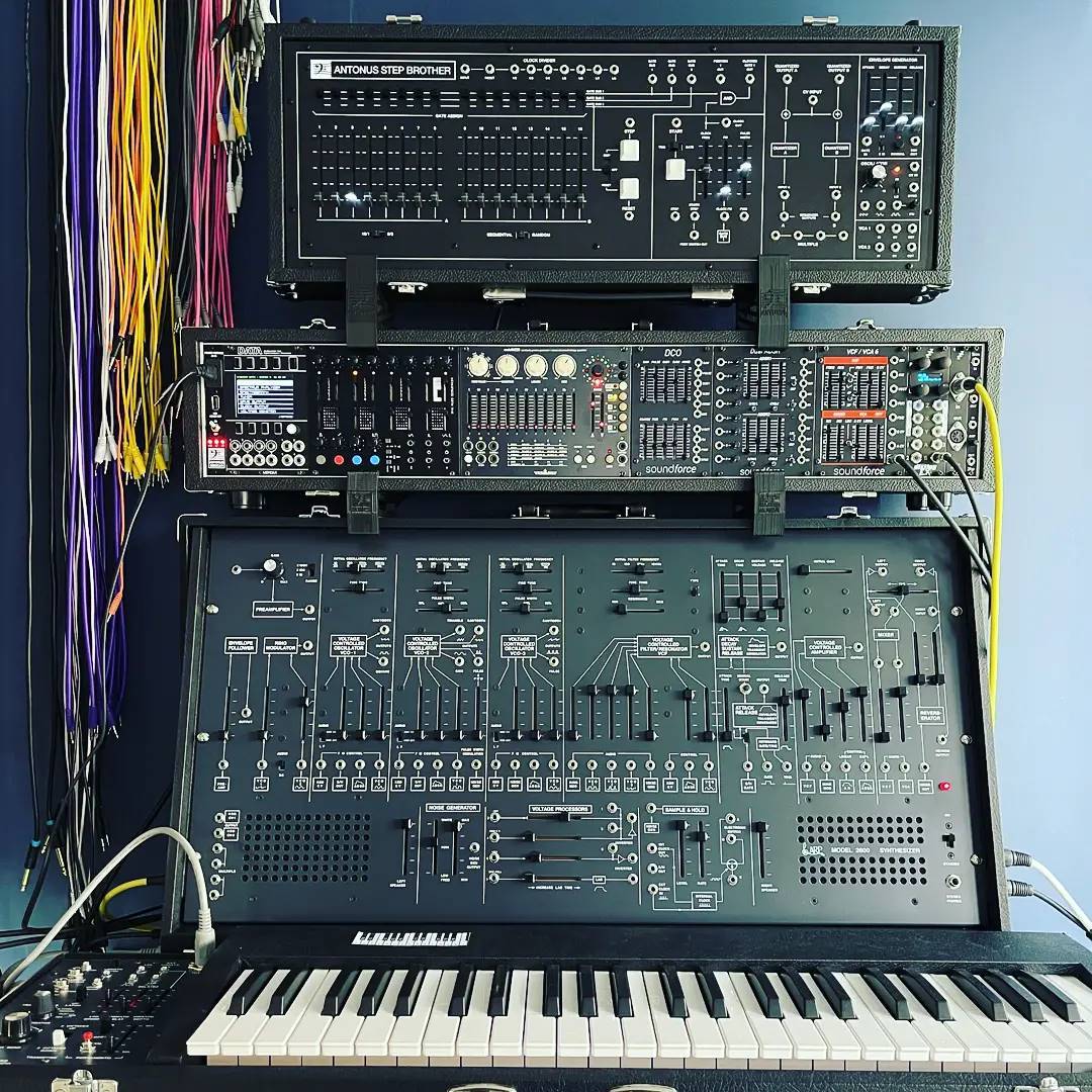 LASERDISCDREAM's tweet photo. #antonusbrackets
#coverupbcn
#coverup
#handcraftsynth
#synthtolex
#tolexsynth
#arp2600fs
#karp2600
#arp2600clone
#antonusstepbrother
#antonussequencer
#arp1601
#arp1621
#arpsequencer
#arp2600
#synthporn
#synthesizers
#stepsequencer
#analogsequencer
#analogsynth
#arpsynthesizers https://t.co/3mQgf7izJN